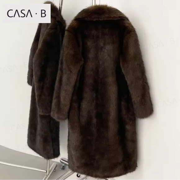 CASA B | The Juliette Luxe Brown Long Faux Fur Coat - Picture 5 of 10